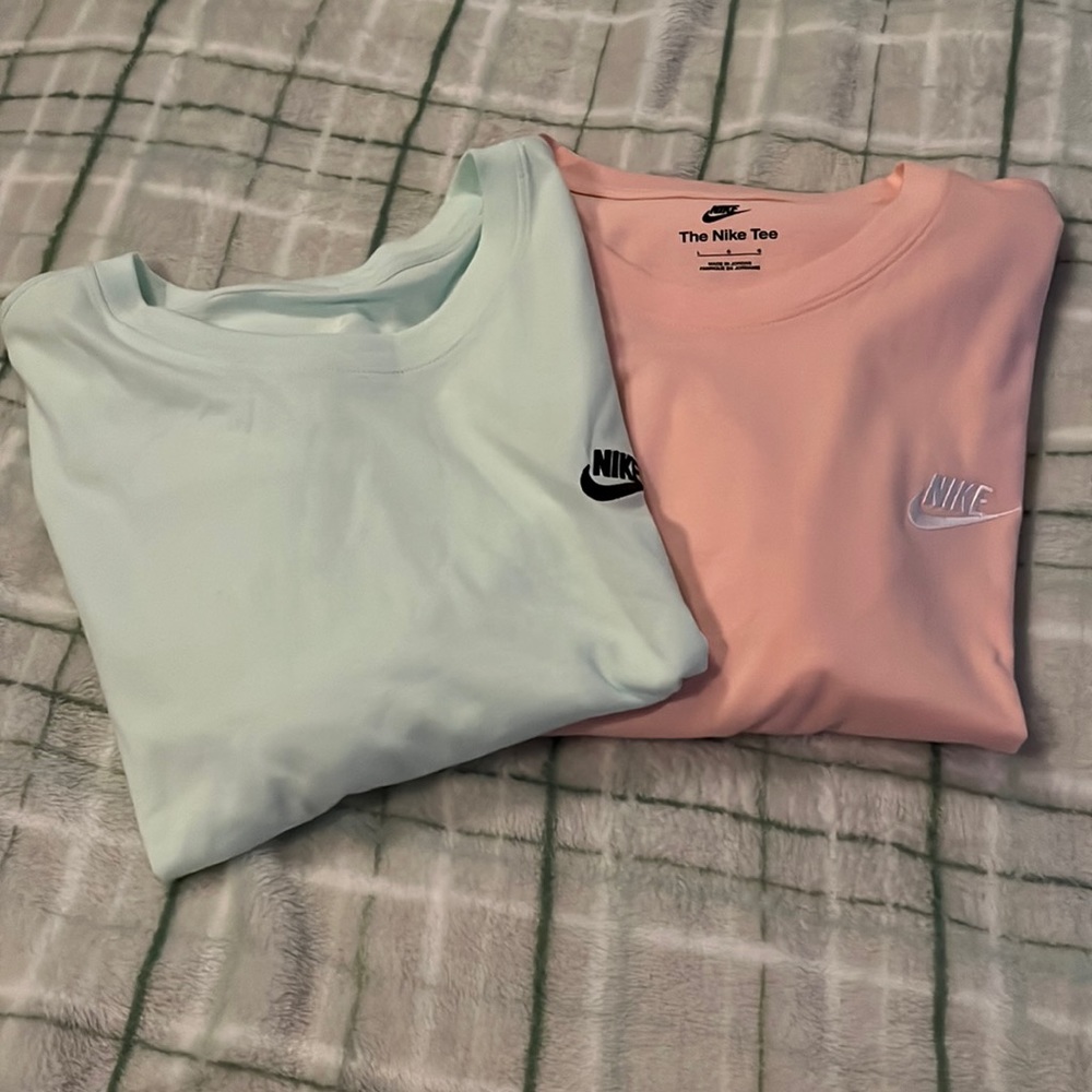 Set of two Nike shirts